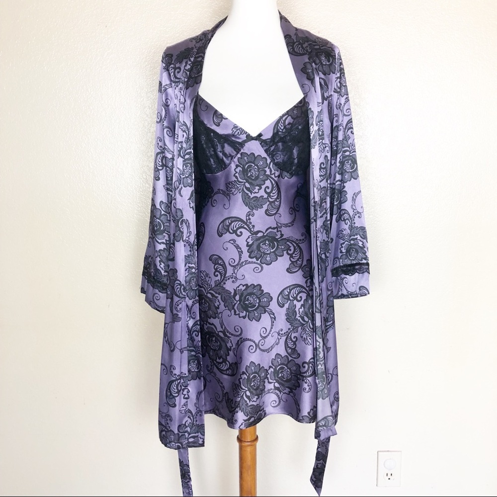 Apt 9 Purple and Black Night gown and robe Sz M
